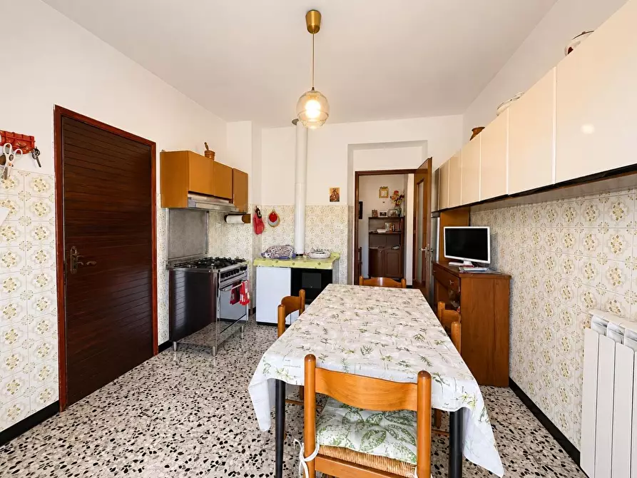Immagine 6 di Appartamento in vendita  a Carro