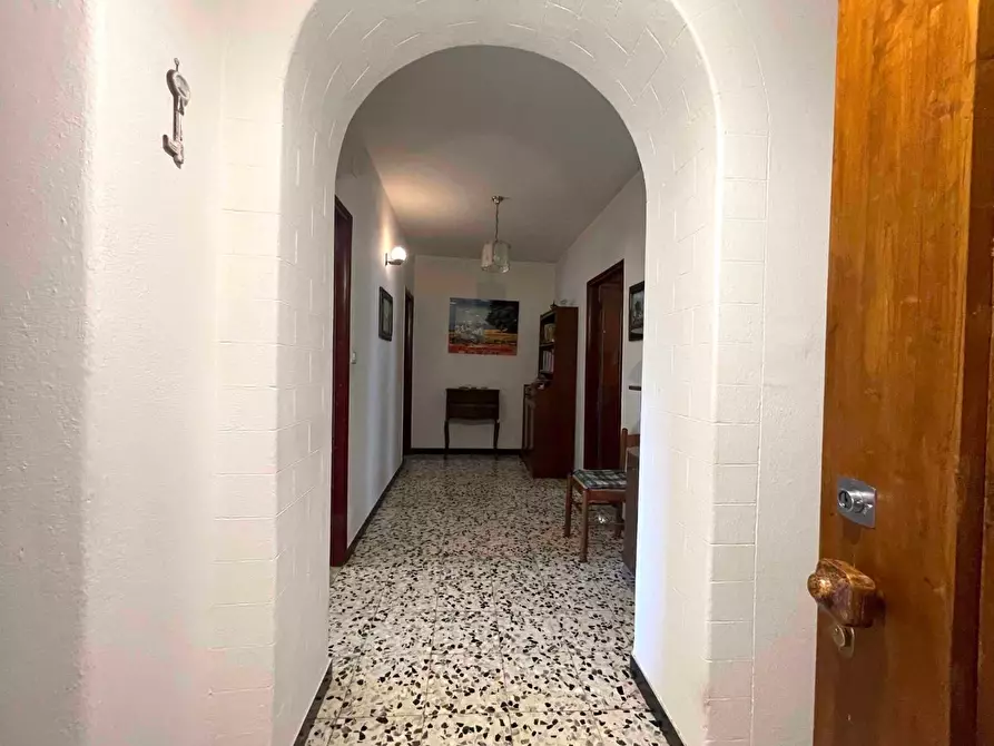 Immagine 8 di Appartamento in vendita  a Carro