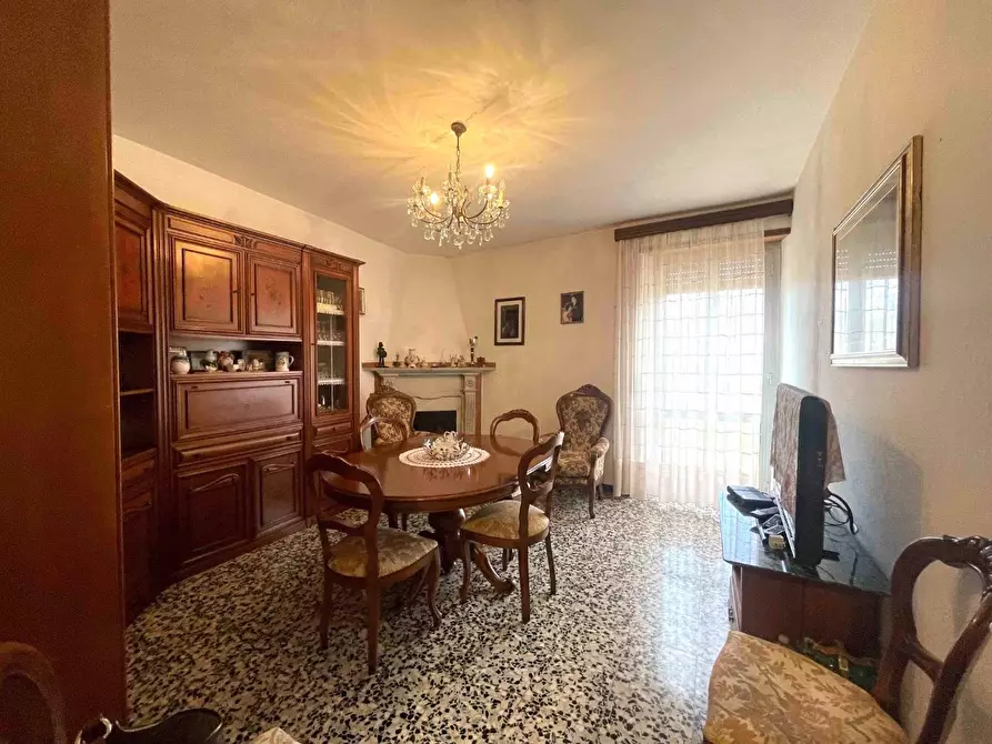 Immagine 6 di Appartamento in vendita  a Carro