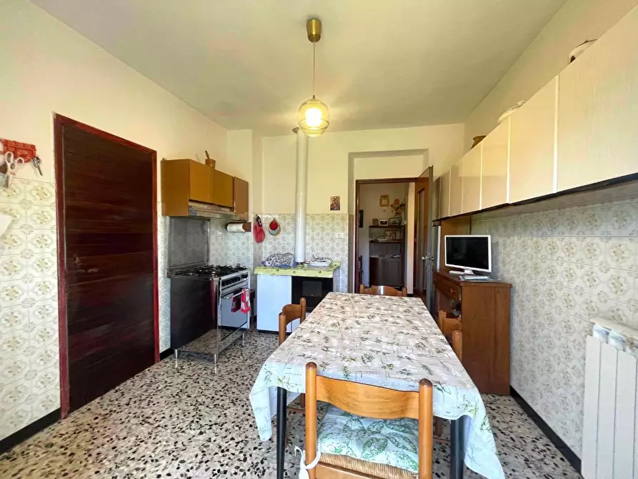 Immagine 10 di Appartamento in vendita  a Carro