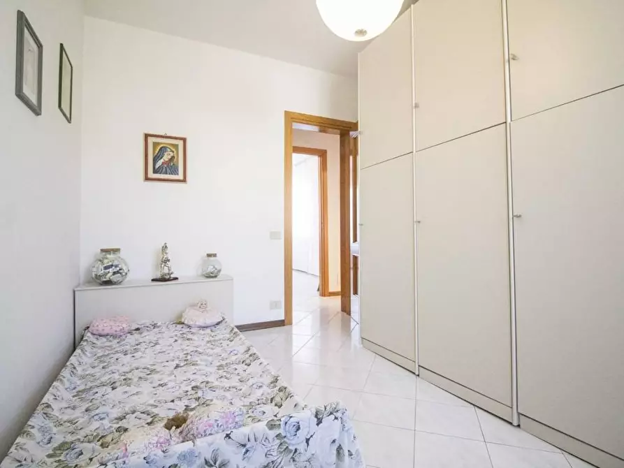 Immagine 11 di Appartamento in vendita  a Camaiore