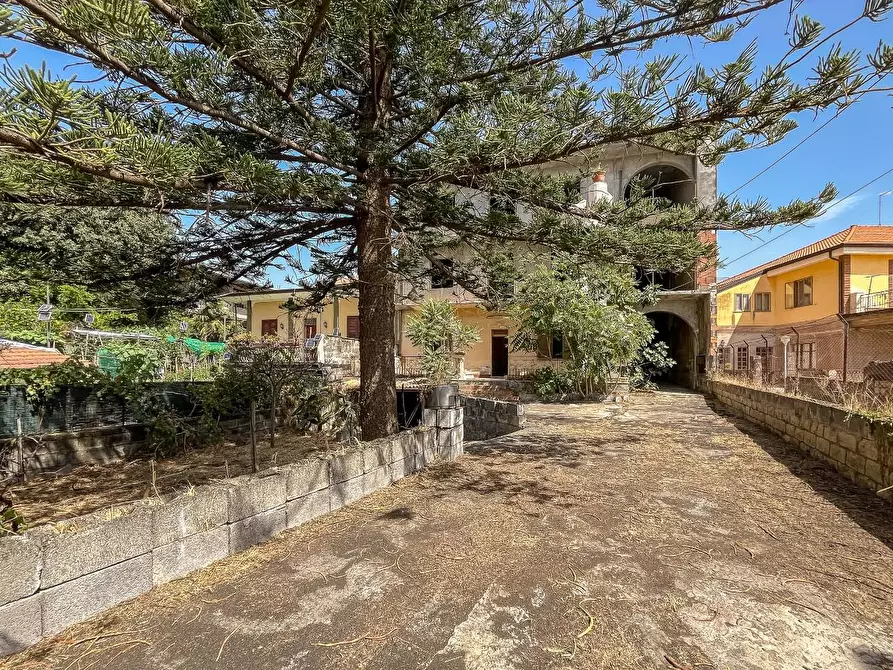 Immagine 31 di Appartamento in vendita  a San Giovanni La Punta