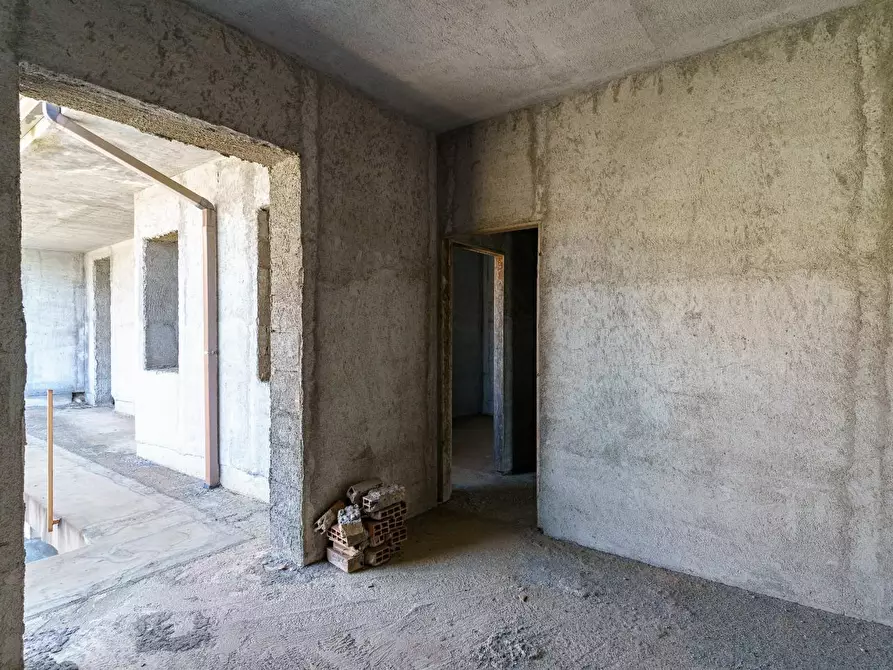 Immagine 23 di Appartamento in vendita  a San Giovanni La Punta