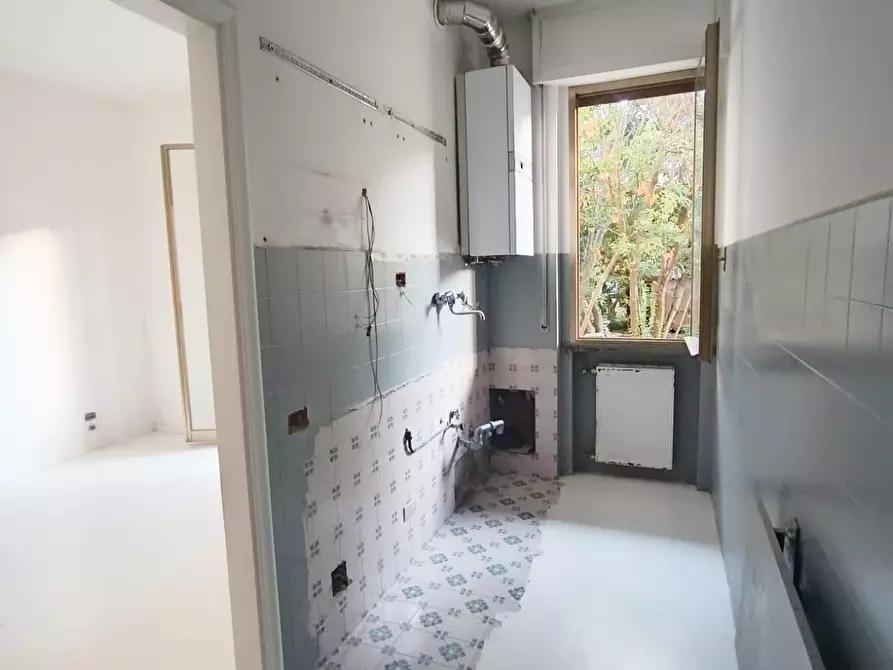 Immagine 2 di Appartamento in vendita  a Massa