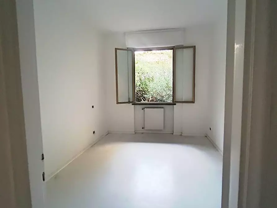 Immagine 7 di Appartamento in vendita  a Massa