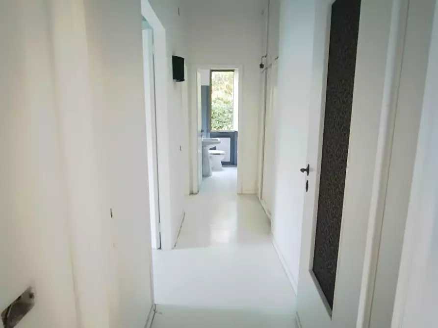 Immagine 8 di Appartamento in vendita  a Massa