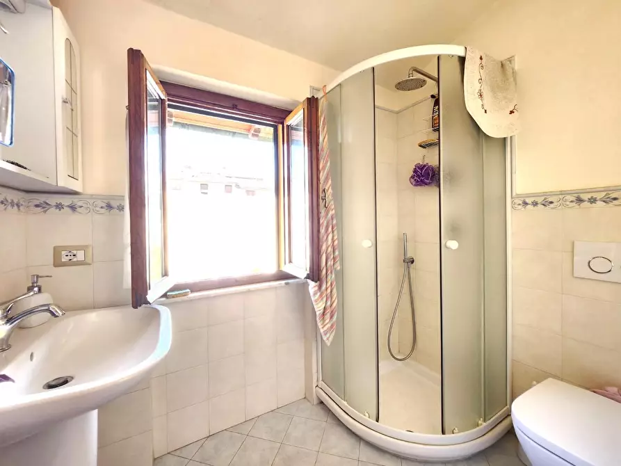 Immagine 19 di Terratetto in vendita  a Lucca