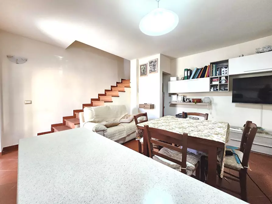 Immagine 7 di Terratetto in vendita  a Lucca