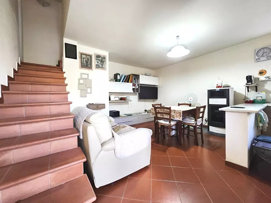 Immagine 2 di Terratetto in vendita  a Lucca