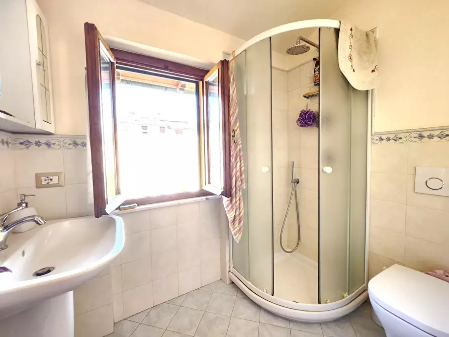 Immagine 18 di Terratetto in vendita  a Lucca