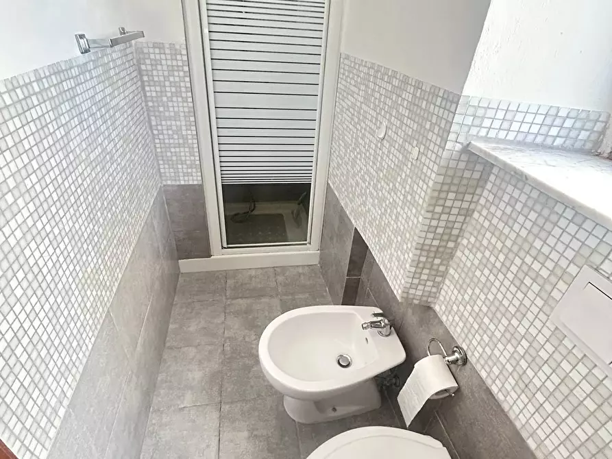 Immagine 3 di Appartamento in affitto  a Carrara