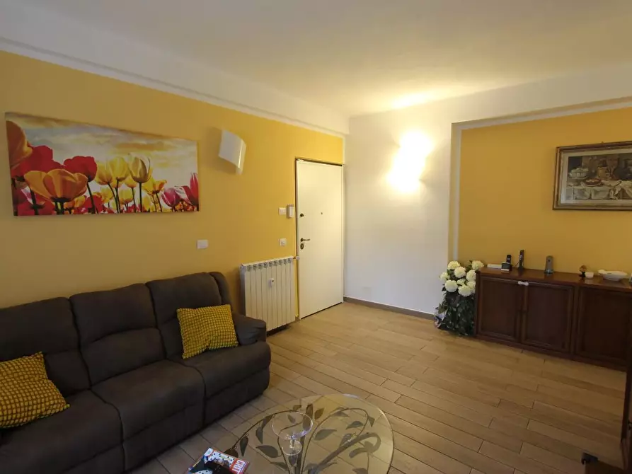 Immagine 2 di Appartamento in vendita  a La Spezia