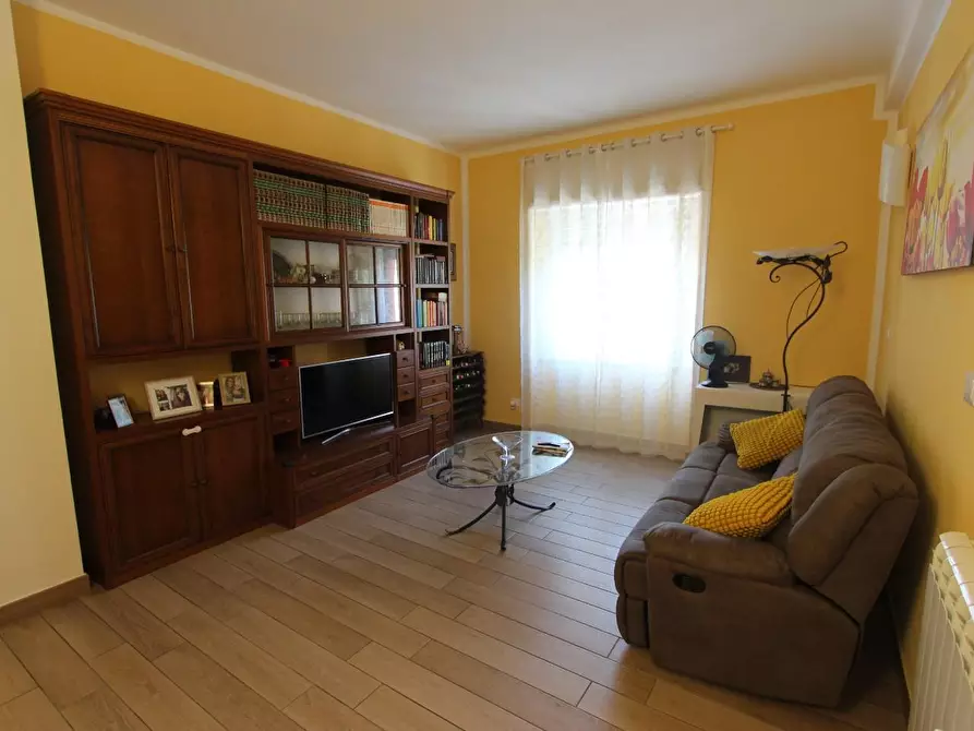 Immagine 3 di Appartamento in vendita  a La Spezia