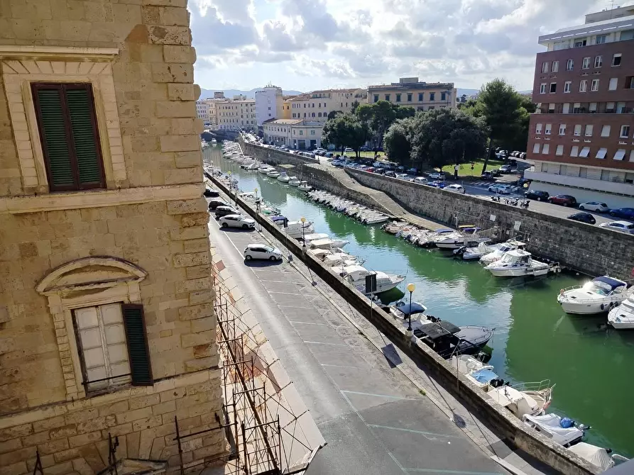 Immagine 2 di Appartamento in vendita  a Livorno