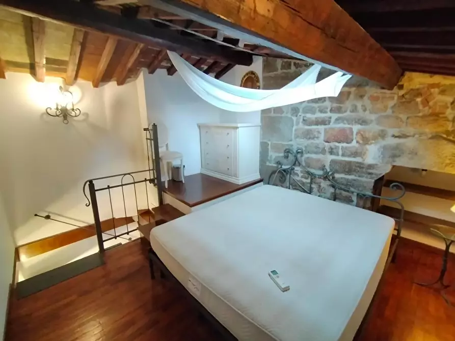 Immagine 1 di Appartamento in vendita  a Pisa