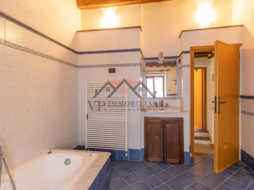 Immagine 17 di Appartamento in vendita  a Castelnuovo Val Di Cecina