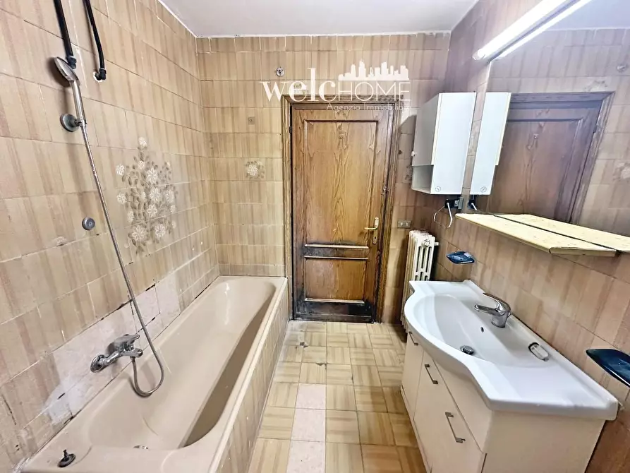 Immagine 22 di Appartamento in vendita  a Campi Bisenzio