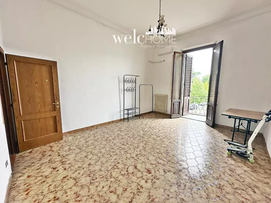 Immagine 14 di Appartamento in vendita  a Campi Bisenzio