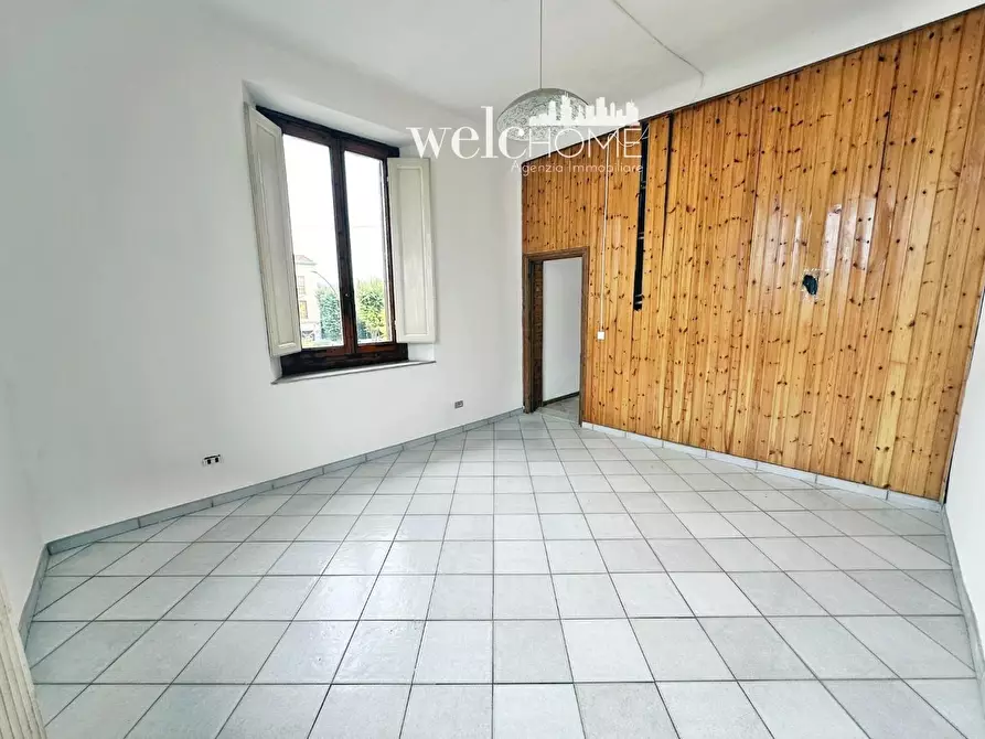 Immagine 12 di Appartamento in vendita  a Campi Bisenzio