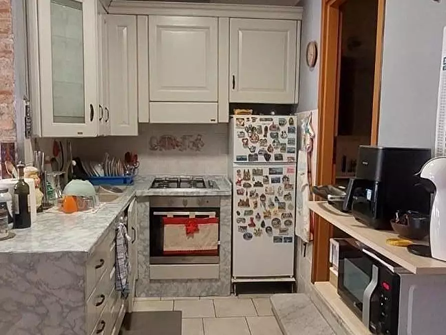 Immagine 6 di Appartamento in vendita  a Carrara