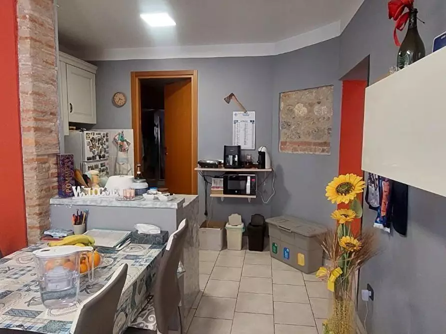 Immagine 3 di Appartamento in vendita  a Carrara