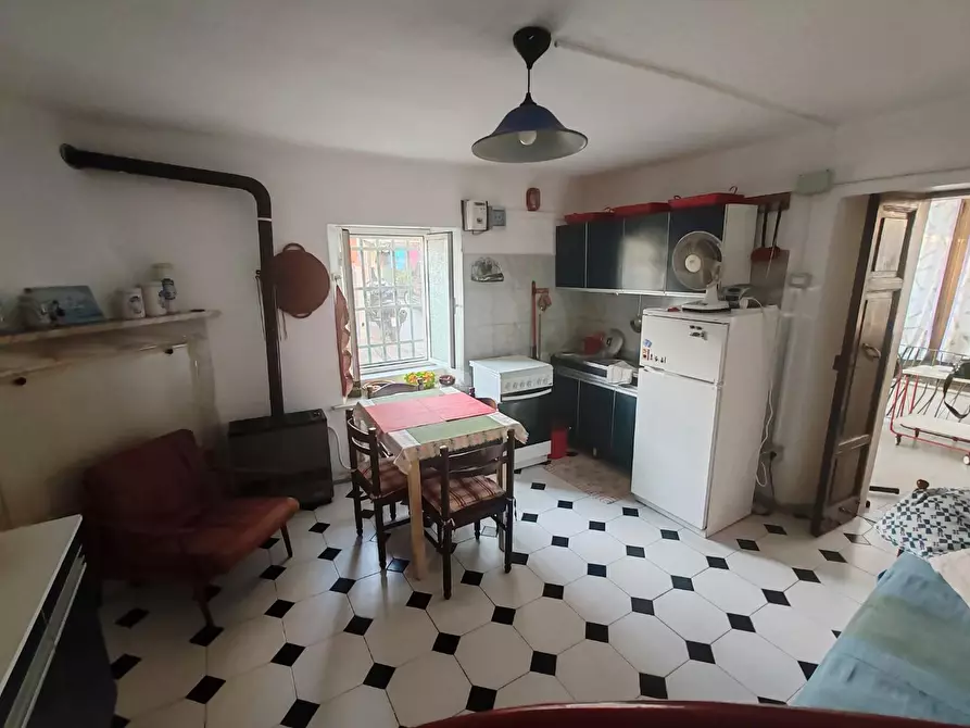 Immagine 10 di Terratetto in vendita  a Massa