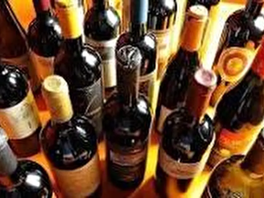 Immagine 19 di Bar / Ristorante in vendita  a Carrara