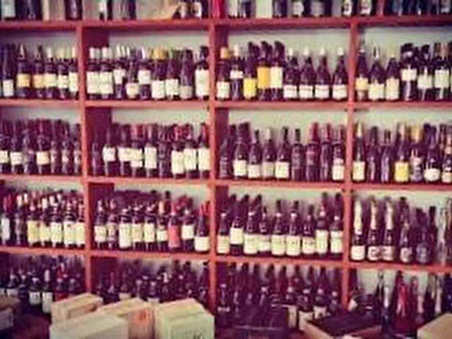 Immagine 17 di Bar / Ristorante in vendita  a Carrara