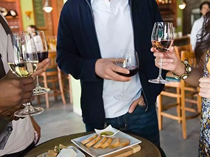 Immagine 7 di Bar / Ristorante in vendita  a Carrara