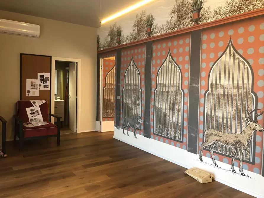 Immagine 1 di Locale commerciale in affitto  a Poggibonsi