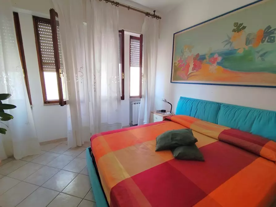 Immagine 21 di Appartamento in vendita  a Massa