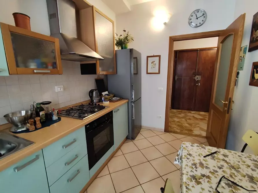 Immagine 10 di Appartamento in vendita  a Massa