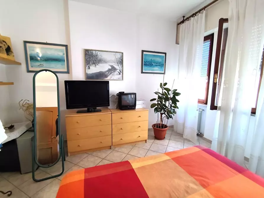 Immagine 22 di Appartamento in vendita  a Massa