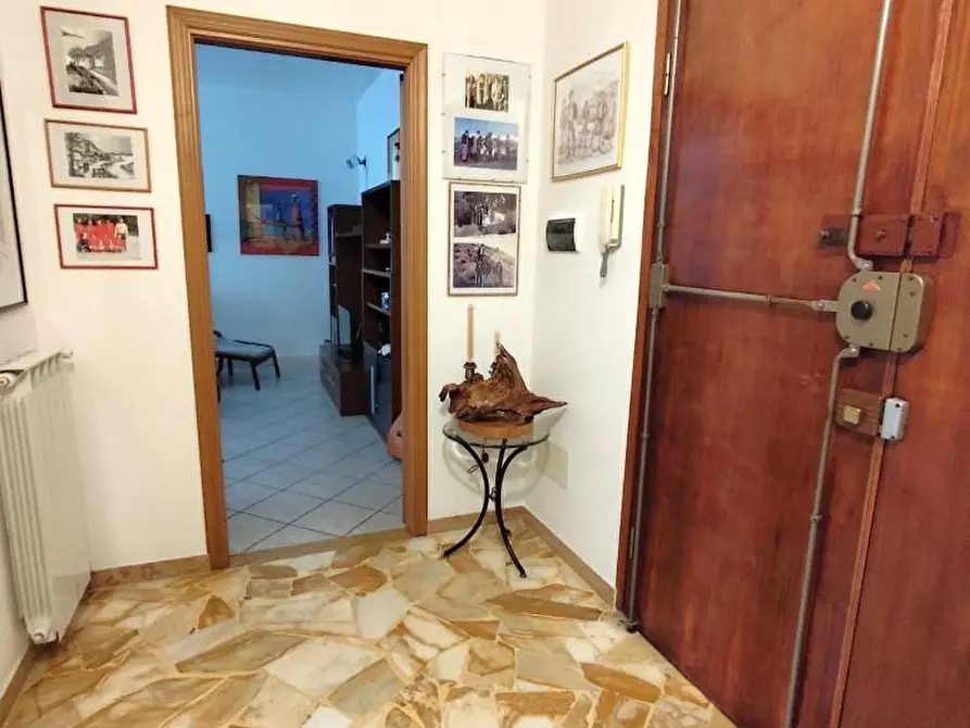 Immagine 14 di Appartamento in vendita  a Massa