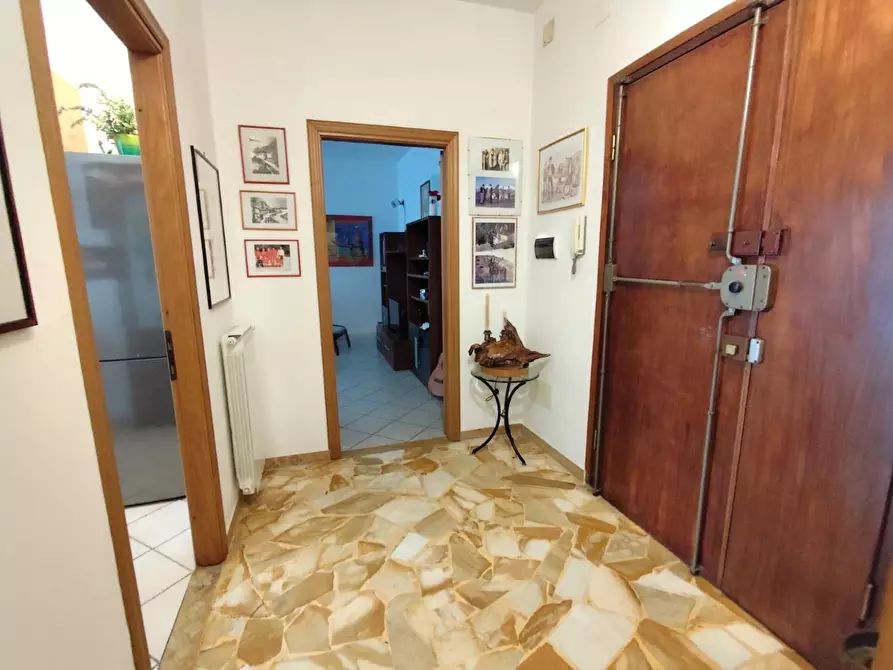 Immagine 27 di Appartamento in vendita  a Massa