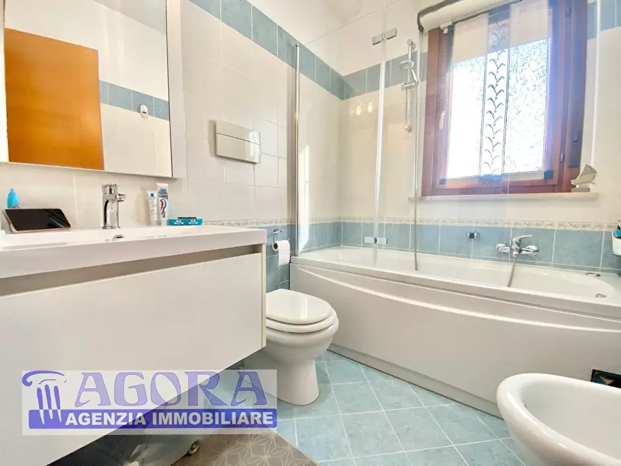 Immagine 15 di Appartamento in vendita  a Sermoneta