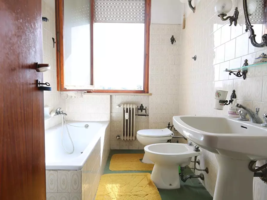 Immagine 10 di Appartamento in vendita  a Cascina