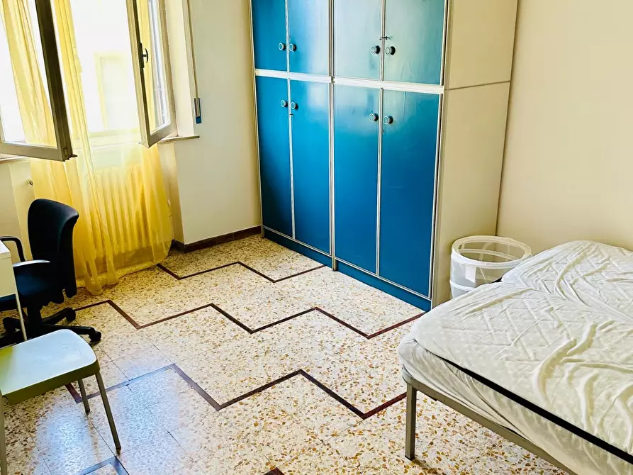 Immagine 36 di Appartamento in vendita  a Siena