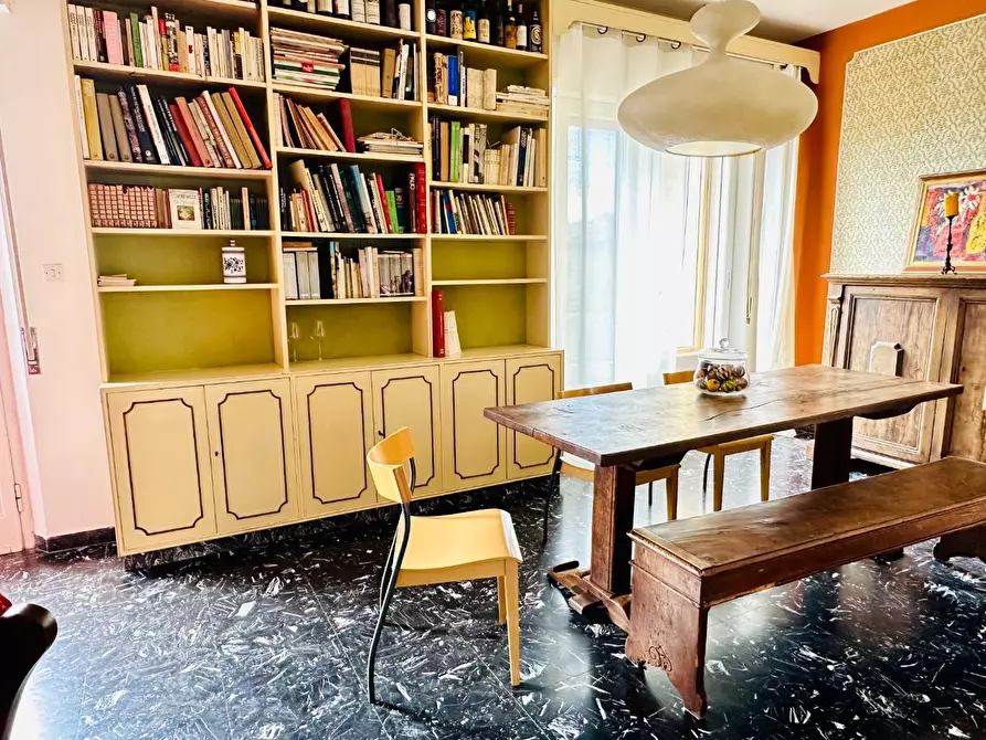 Immagine 2 di Appartamento in vendita  a Siena