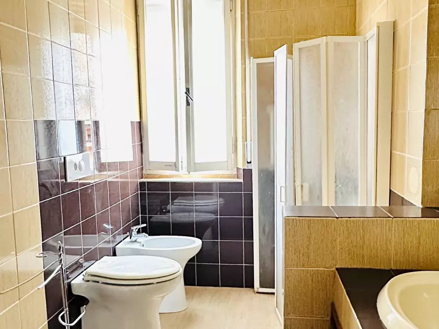 Immagine 21 di Appartamento in vendita  a Siena