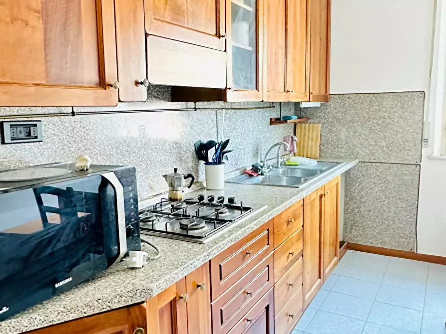 Immagine 11 di Appartamento in vendita  a Siena