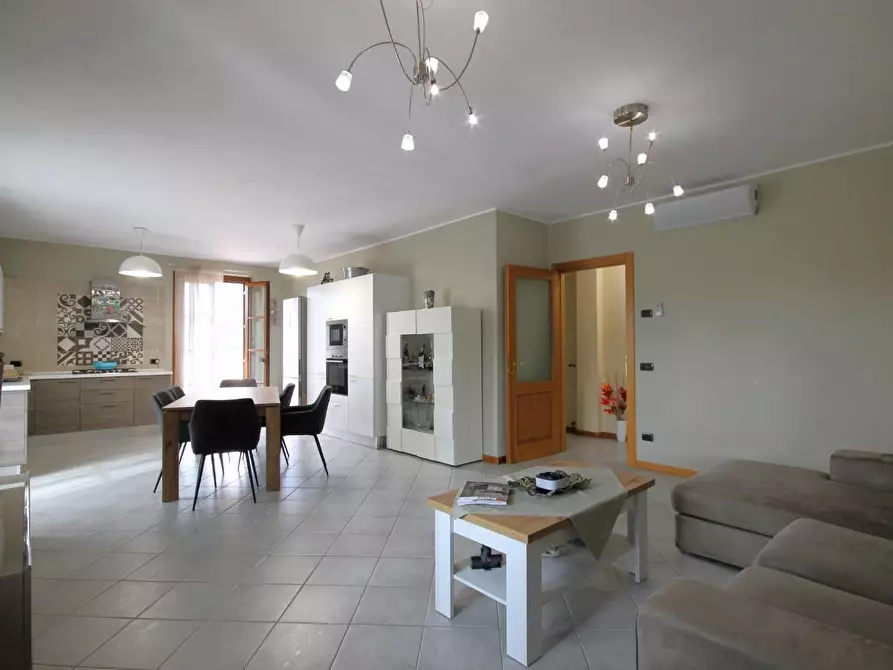 Immagine 4 di Appartamento in vendita  a Borgo A Mozzano