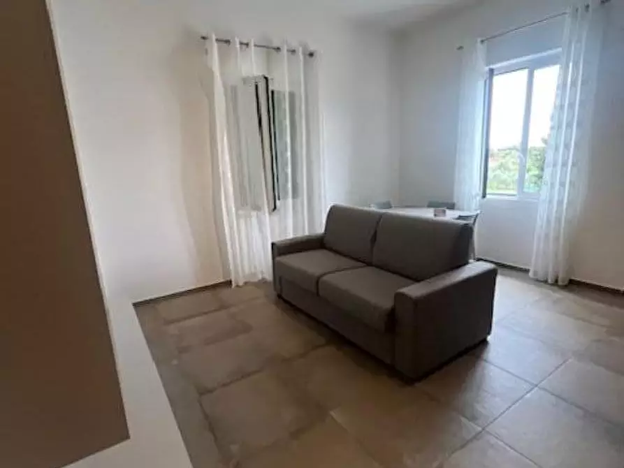 Immagine 2 di Appartamento in affitto  a Carrara