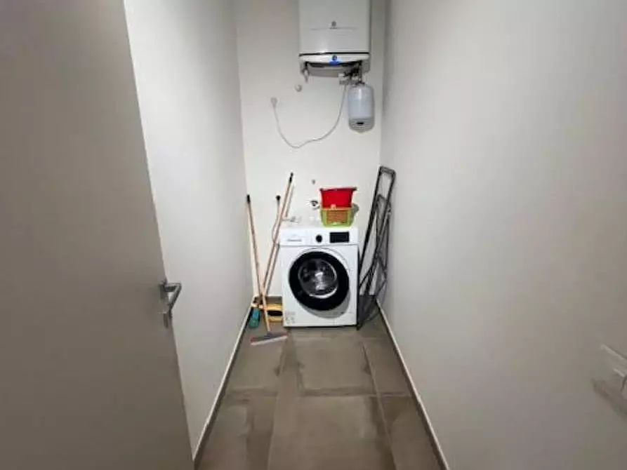 Immagine 4 di Appartamento in affitto  a Carrara