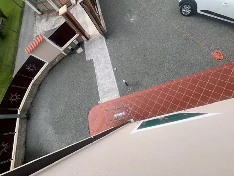 Immagine 10 di Appartamento in affitto  a Carrara