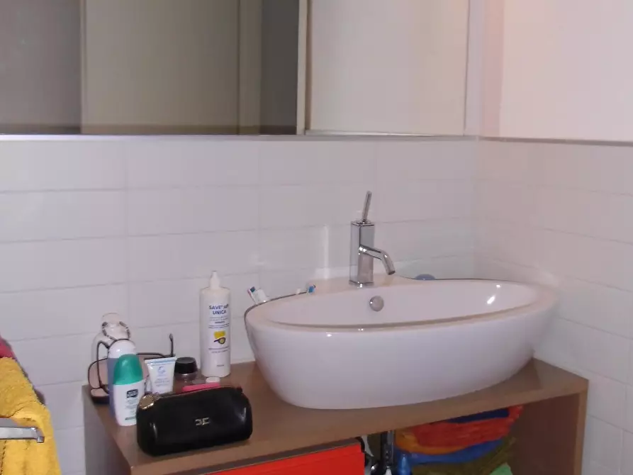 Immagine 16 di Appartamento in vendita  a Camaiore