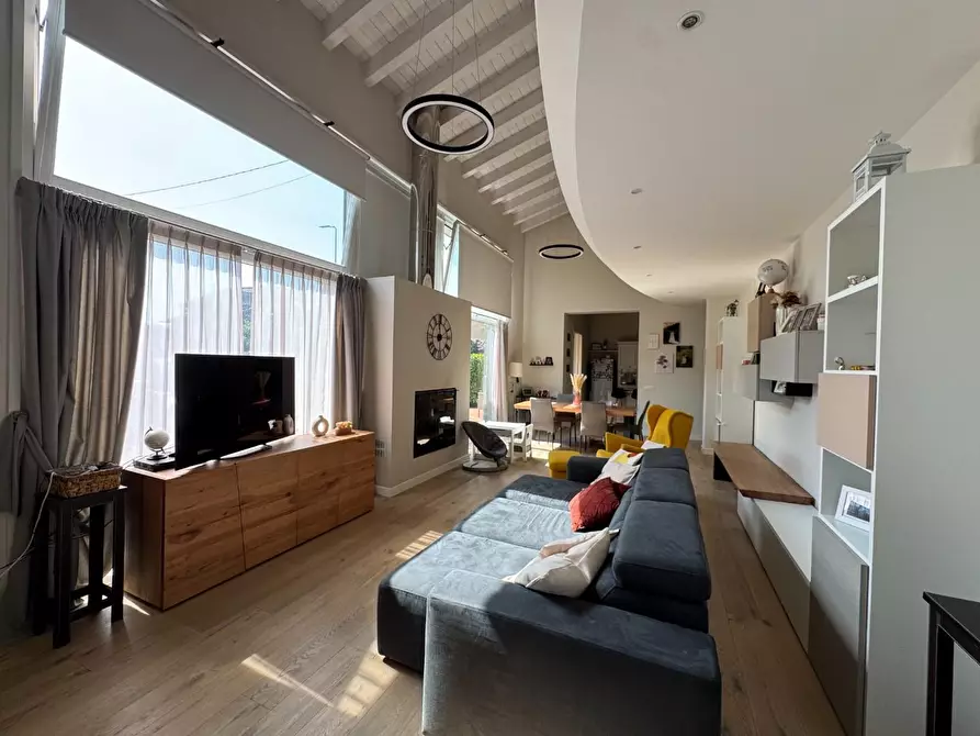 Immagine 4 di Casa bifamiliare in vendita  a Altopascio