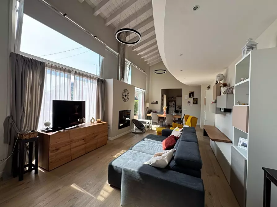 Immagine 5 di Casa bifamiliare in vendita  a Altopascio