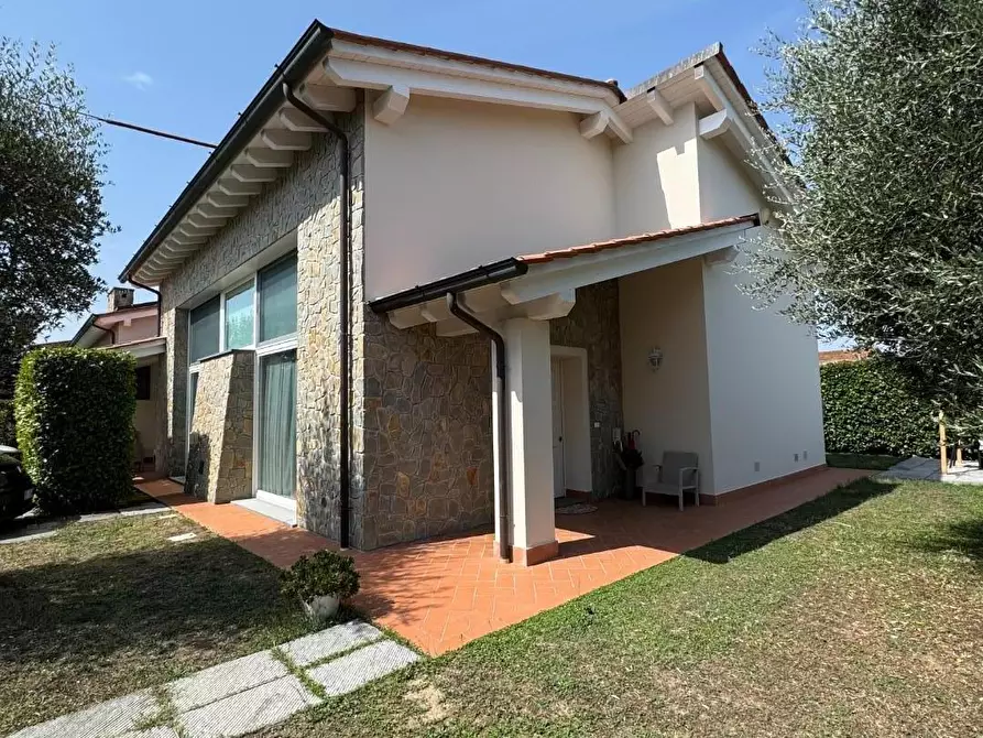 Immagine 53 di Casa bifamiliare in vendita  a Altopascio