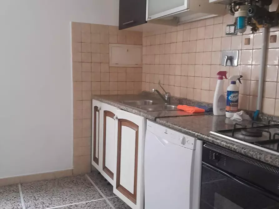 Immagine 2 di Appartamento in vendita  a Livorno